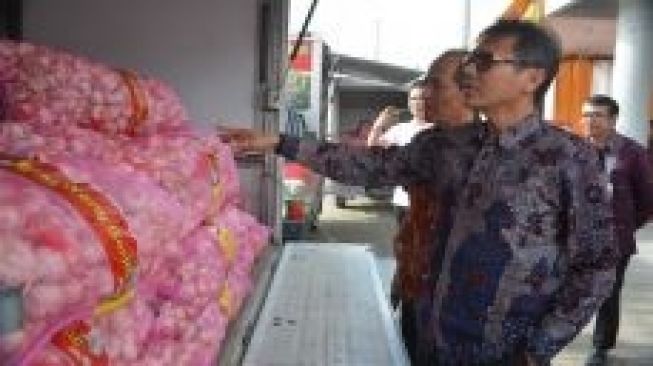 23,6 Ton Bawang Putih Didatangkan Pemprov Sumbar Guna Stabilkan Harga