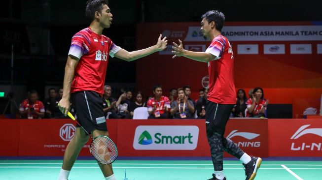 Pasangan ganda putra Mohammad Ahsan/Fajar Alfian menjadi penentu kemenangan Indonesia atas Malaysia dalam babak final BATC 2020 usai mengalahkan Ong Yew Sin/Teo Ee Yi, Minggu (16/2). [Humas PBSI]