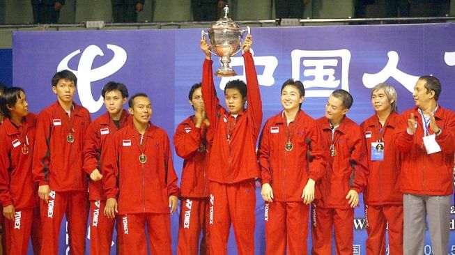 Tim putra Indonesia menjuarai Piala Thomas 2002. [AFP]