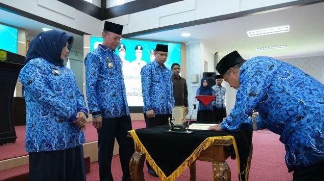 33 OPD Tanjungpinang Teken Perjanjian Kinerja dengan Wali Kota