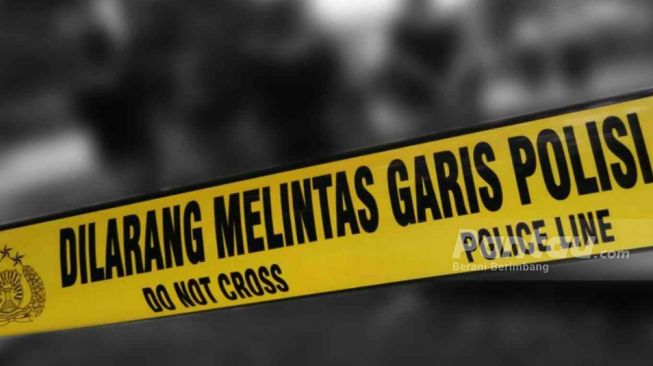 Seorang Pria Tewas Tertimbun Tanah Longsor di Solok