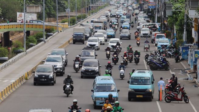 Parkir Ganjil Genap Diberlakukan di Jalan Gajah Mada - Hayam Wuruk