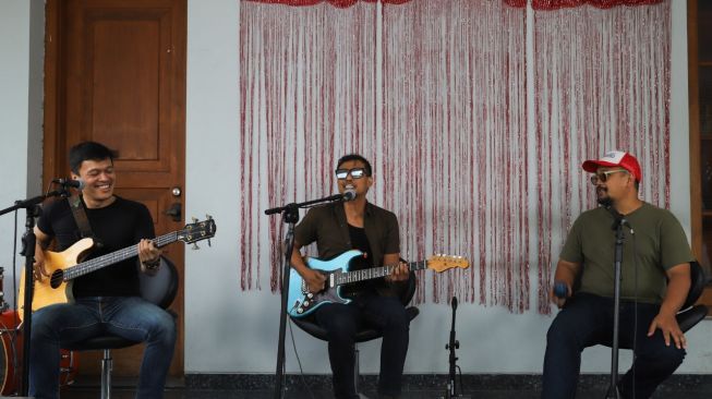Music Hook, Blak-blakan Tentang Proyek Kolaborasi Band Jakvegas (Part 2)