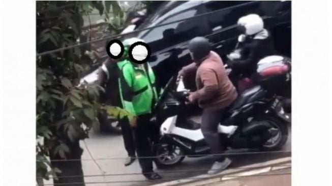 Driver ojol dalam penyamaran. Ternyata ... [screenshot: Instagram, gojek24jam].