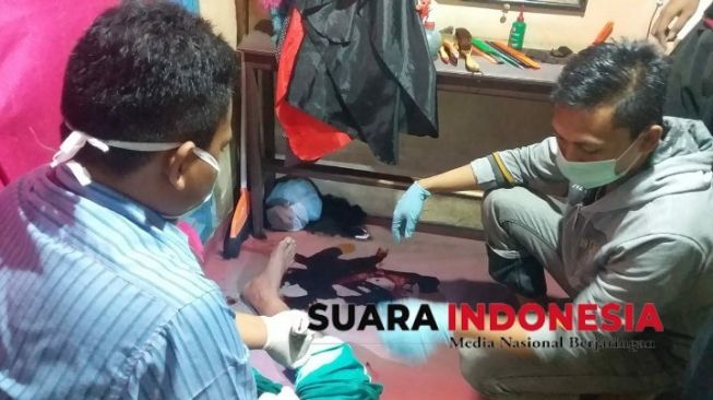 Tukang Pangkas Rambut di Situbondo Bunuh Diri di Tempat Kerja