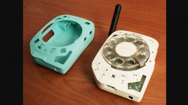 Mirip Telepon Jadul, Ponsel Ini Punya Desain Unik