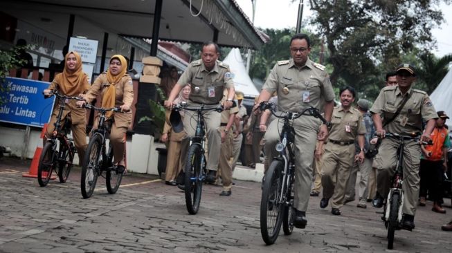 Anies Kunjungan Naik Sepeda, Faizal: Pemimpin Wajib Masuk Gorong-gorong