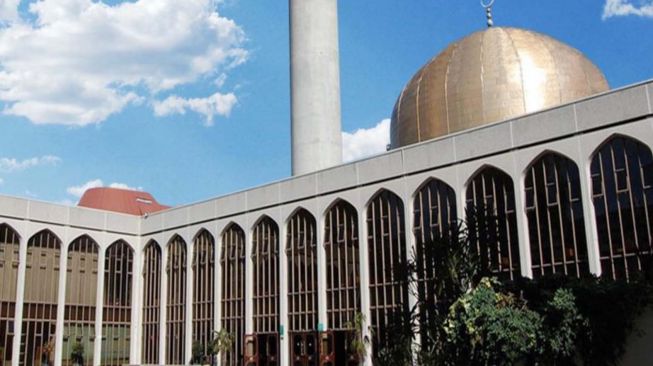 Seorang Pria Ditusuk di Masjid London, Polisi Sebut Tak Terkait Aksi Teror