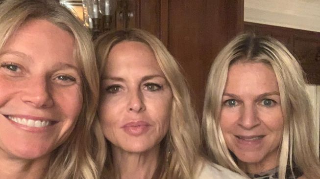 Gwyneth Paltrow dan rekan artis tanpa makeup. (Instagram/@gwynethpaltrow)