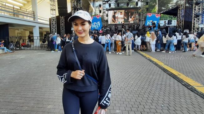 Foto Bareng Krisdayanti, Iis Dahlia Bikin Was-was: Awas Kalau Sebut Nama Mimi Peri