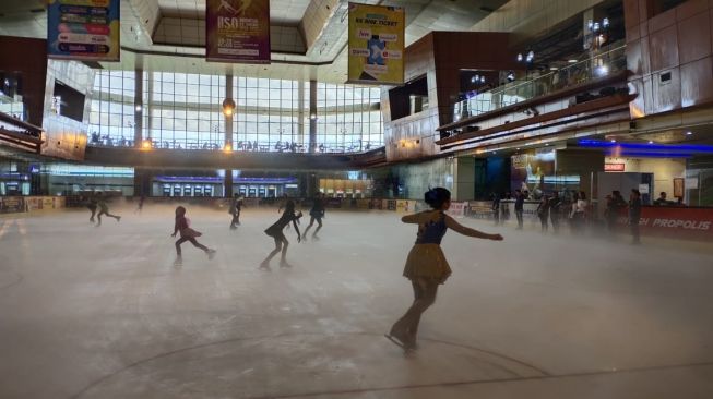 Indonesia Sukses Gelar Lomba Ice Skating Tingkat Internasional