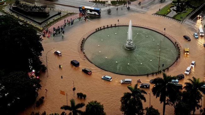 Evakuasi Mobil Banjir, Ini Tips untuk Kemudahan Prosesnya