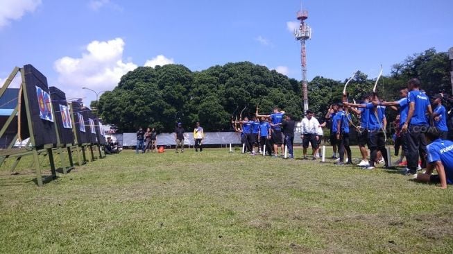 Skuat Persib Lahap Latihan Panahan, Ini Penjelasan Robert Alberts