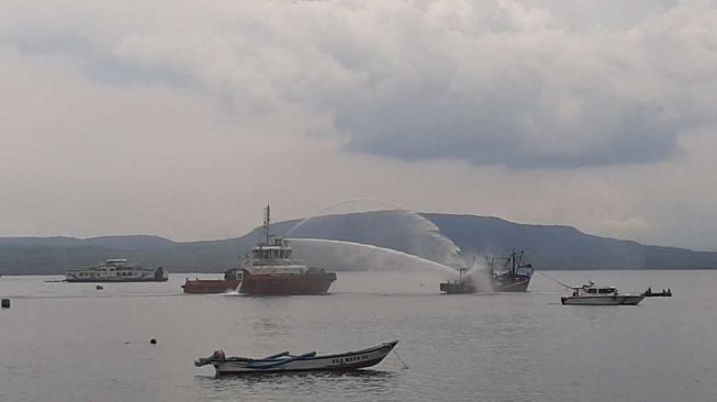 Kapal Motor Milik Nelayan Pekalongan Terbakar di Perairan Banyuwangi