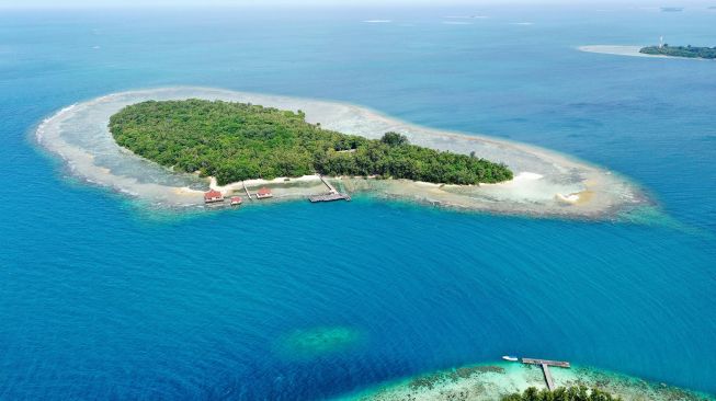 Foto aerial Pulau Sebaru Kecil di Kepulauan Seribu, Jakarta, Rabu (26/2).  [ANTARA FOTO/Akbar Nugroho Gumay]