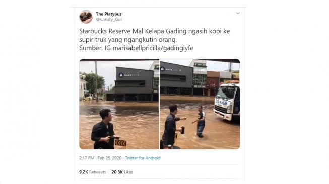 Starbucks bagikan kopi gratis saat banjir. [Twitter]