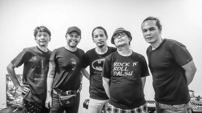 Bongky, Indra, dan Pay Bikin Band 31F, Bawakan Lagu Lawas Slank