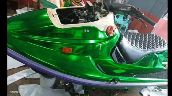 Body reshapping gaya jetski untuk Yamaha Nmax. Simak kinclongnya [YouTube: Ra Nara].