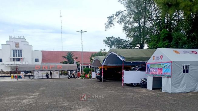 Kantong Parkir di Lapangan Murjani Mulai Terisi Jemaah Luar Kalsel