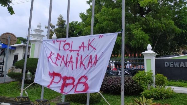 Ditolak Warga, Wali Kota Jogja Klaim Kenaikan Pajak Berpihak Pada Rakyat