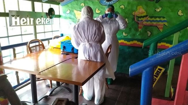 Diperiksa 3 Jam, Dinkes Bawa Spesimen Pegawai Amigos ke Balitbangkes