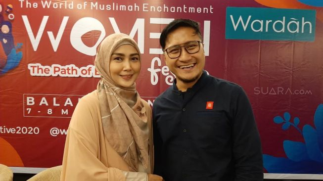 Arie Untung Jawab Isu Poligami: Belum Berani Ngasih Taunya