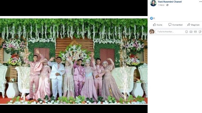 Ibu Nikah Bareng Tiga Putrinya di Lapangan Bola, Publik: Pecah Rekor MURI