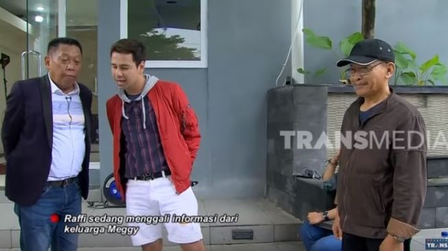 Momen Tukul Arwana dipertemukan dengan ayah Meggy Diaz [YouTube/ TRANS7 OFFICIAL]
