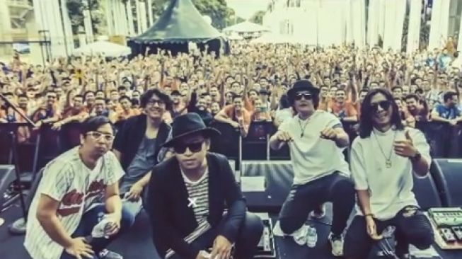 Drummer J-Rocks Ditangkap Polisi, Simpan 1 Kg Ganja