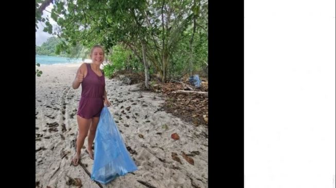 Kotor Banget, Turis Jerman Mau Santai Malah Berujung Bersihin Pantai