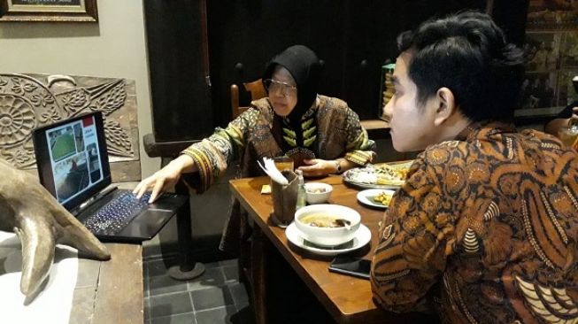 Jelang Pilkada Solo, Gibran Didatangi Wali Kota Surabaya Risma