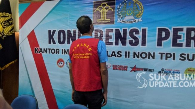 Bermula Jenguk Istri WNI, WN Mesir Coba Kabur Jebol Plafon Kantor Imigrasi