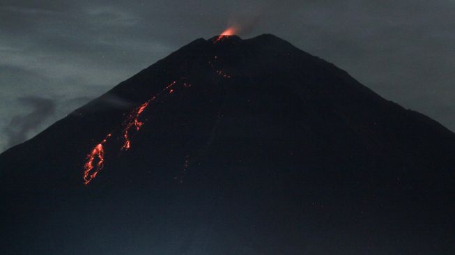Gunung Semeru Meletus Makan Korban 1 Orang Hilang Suara Jakarta