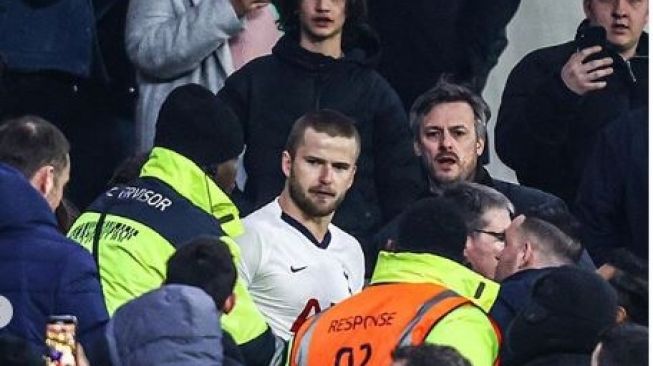 Eric Dier saat terlibat keributan dengan fans Tottenham Hotspur. (Instagram/433)
