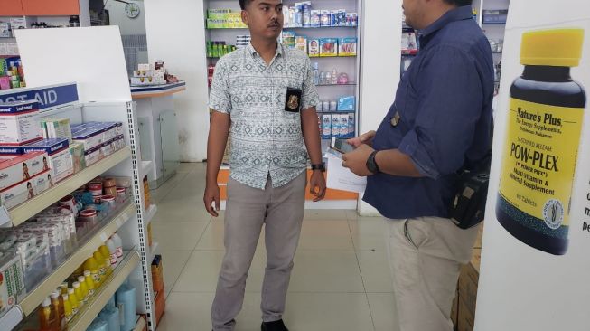 Polisi Cek Ketersediaan Masker dan Antiseptik di Ibu Kota Banten