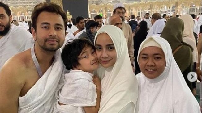 Raffi Ahmad, Nagita Slavina, Rafathar Malik Ahmad dan Shela Lala [Instagram/@shela_lala96]