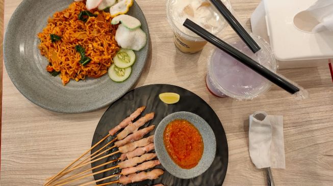 Nyobain Menu Kekinian dan Instagrammable di Waroong Retjeh Margonda