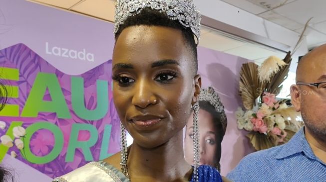 Zozibini Tunzi, Miss Universe 2019. (Suara.com/Frieda Isyana)