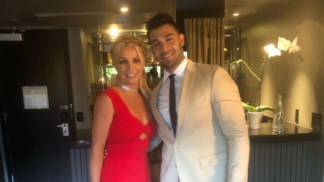 Britney Spears dan kekasihnya, Sam Asghari. (Instagram/@britneyspears)