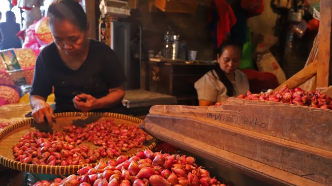 Berangsur Turun, Harga Bawang Merah di Pasar Senen Jakarta Rp55 Ribu Per Kilogram