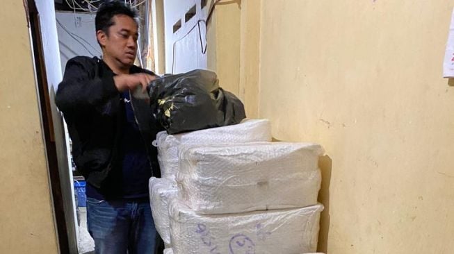 Polisi Gerebek Gudang Penyimpanan 3,5 Juta Pil Dobel L, 3 Pelaku Dibekuk