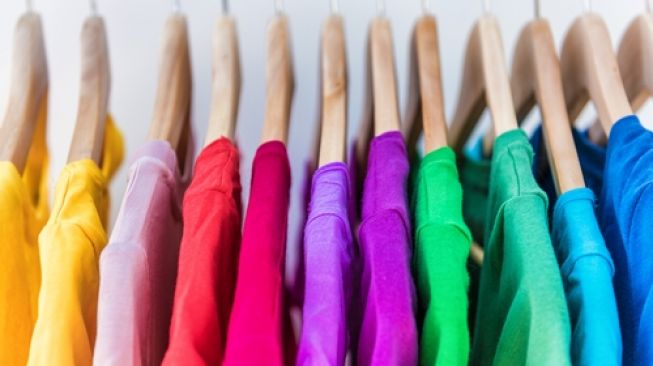 Tes Kepribadian: Warna Baju Favorit Ungkap Gaya Seksual Anda