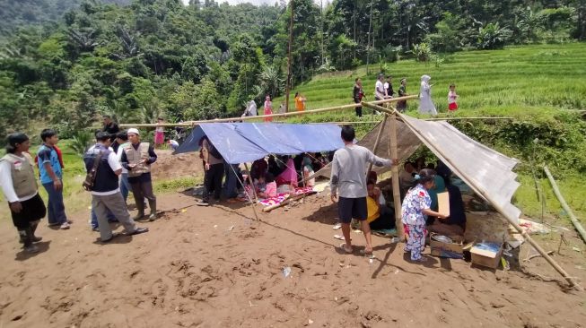 Gempa Sukabumi, 664 Rumah di Bogor Hancur, Sekolah Ambrol