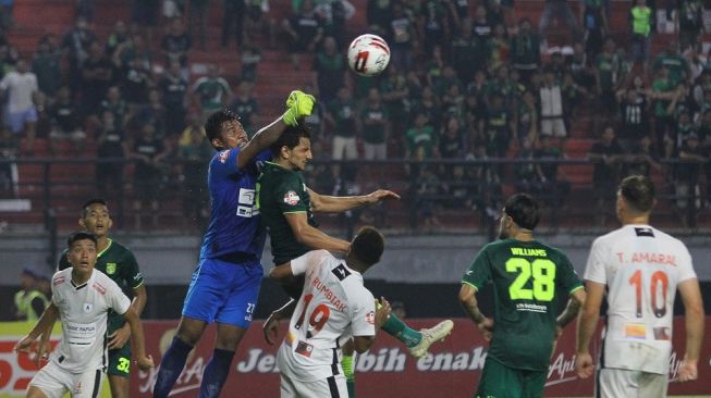 Persipura Pecundangi Persebaya, Jacksen: Kelemahan Mereka di Lini Belakang