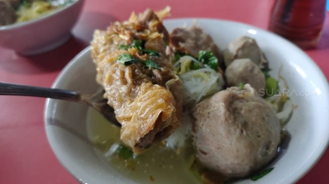 Santap Unik di Bakso Gulung Bragi, Bakso Dibungkus Kembang Tahu