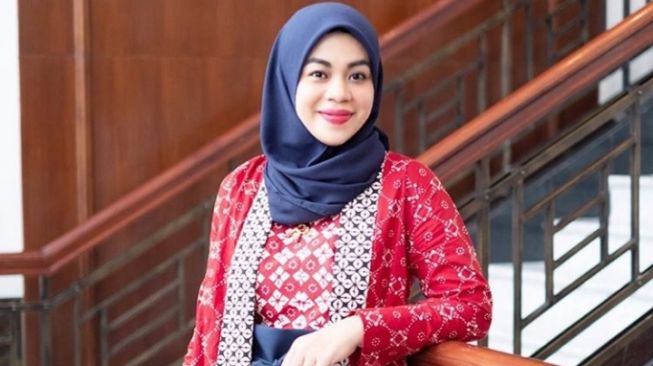 Hijaber Pakai Batik, Simak Tips Padu Padannya