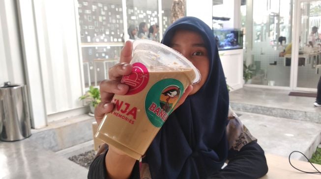 Begini Sensasinya Cicipi Kopi Dicampur Durian dan Kecap yang Viral di Jogja