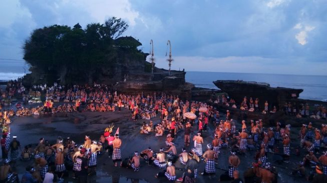 Tempat Wisata di Tabanan Bali: Pantai Soka, Tanah Lot Sampai Patung Budha Tidur