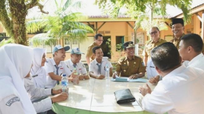 Daerah Lain Ramai-ramai Libur Corona, Sekolah di Kepri Tetap Normal