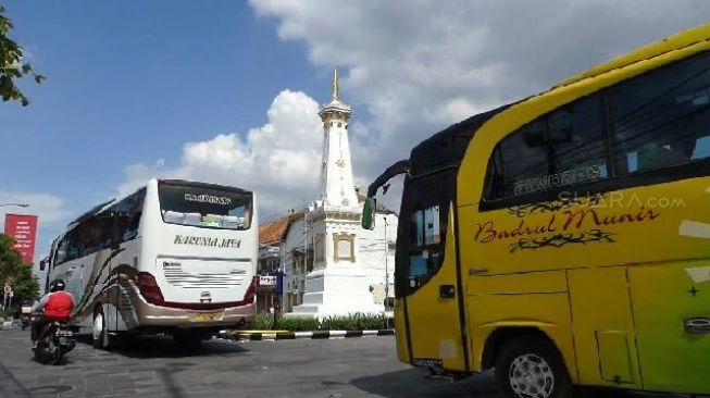 Virus corona berdampak pada turunnya jumlah order bis pariwisata. (Suarajogja.id/Putu Ayu Palupi)